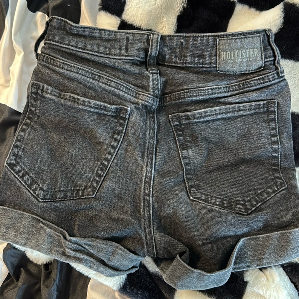 Hollister ultra high-rise Mom shorts black